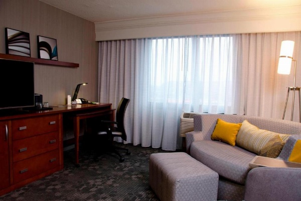 Courtyard by Marriott Waterbury Downtown image 14