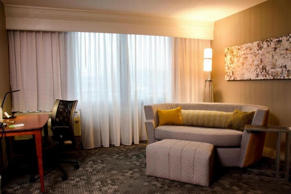 Courtyard by Marriott Waterbury Downtown image 9